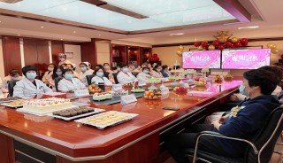 <b>ж/ۡлάҽԺжϵл~~</b>